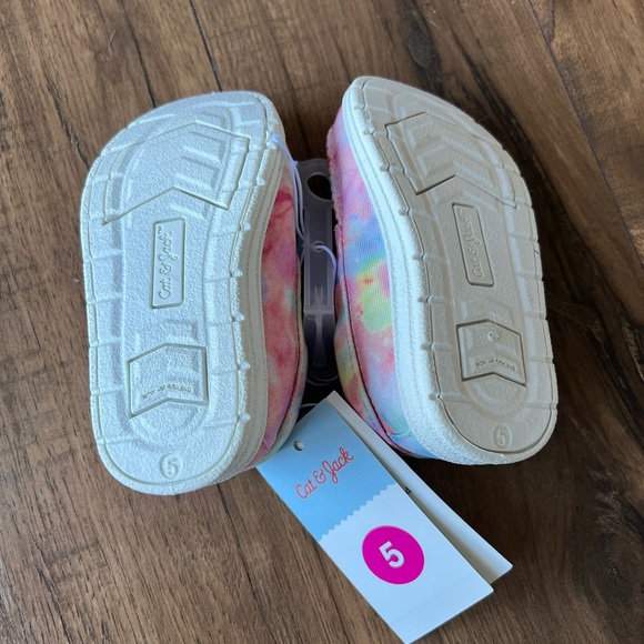 NWT Cat & Jack tie dye toddler shoes - Picture 4 of 5